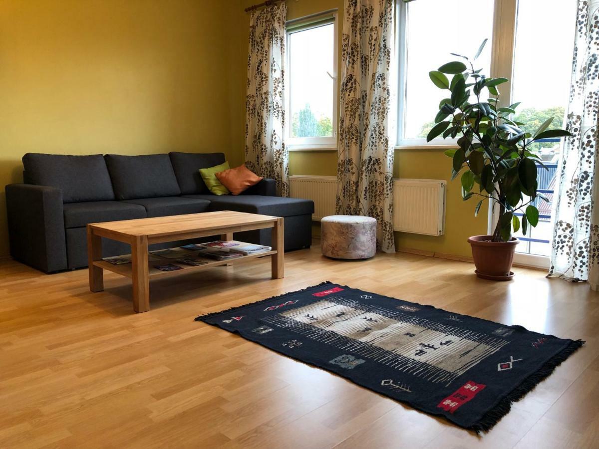 Apartment Near Centre Tartu Exteriör bild